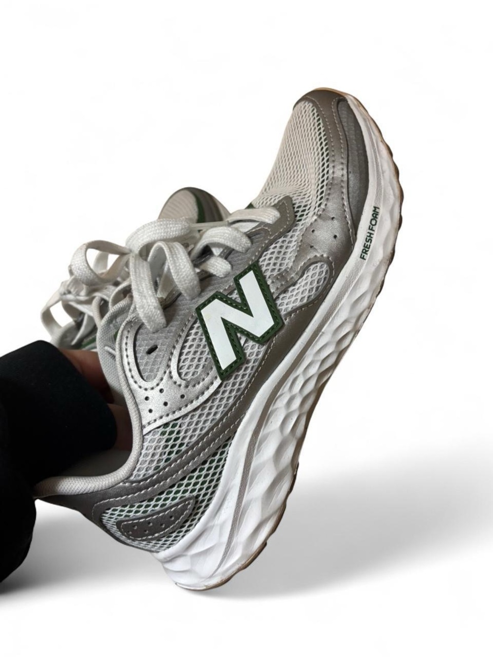 New Balance 840 Fresh Foam sneakers